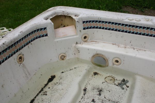 Hot Tub Removal in New Smyrna Beach