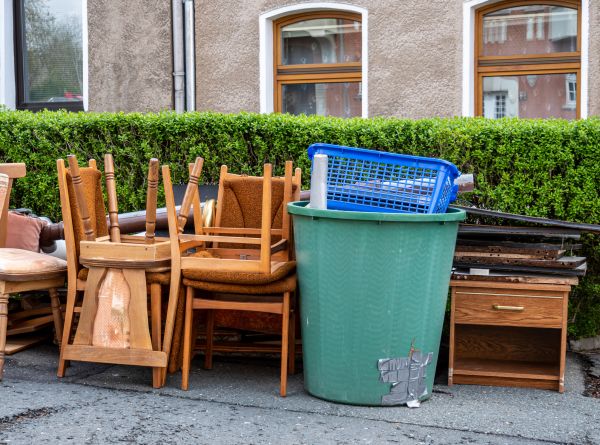 Chair Disposal Service in New Smyrna Beach